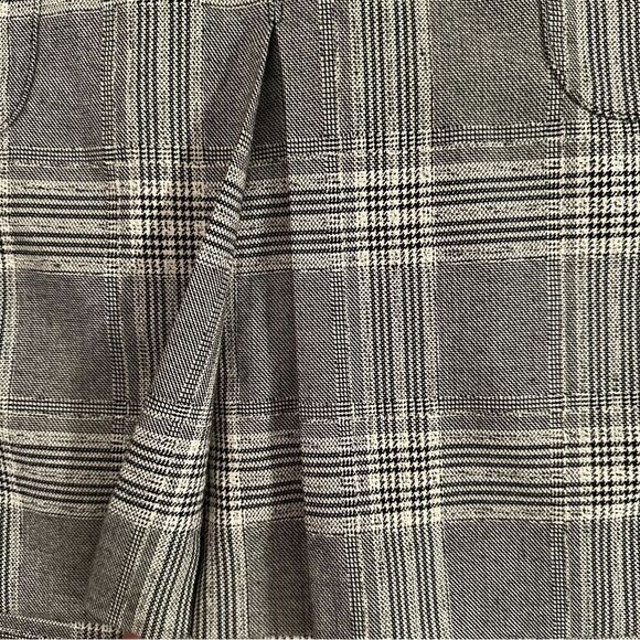 Banana Republic Pleat Skirt - Picture 2 of 7